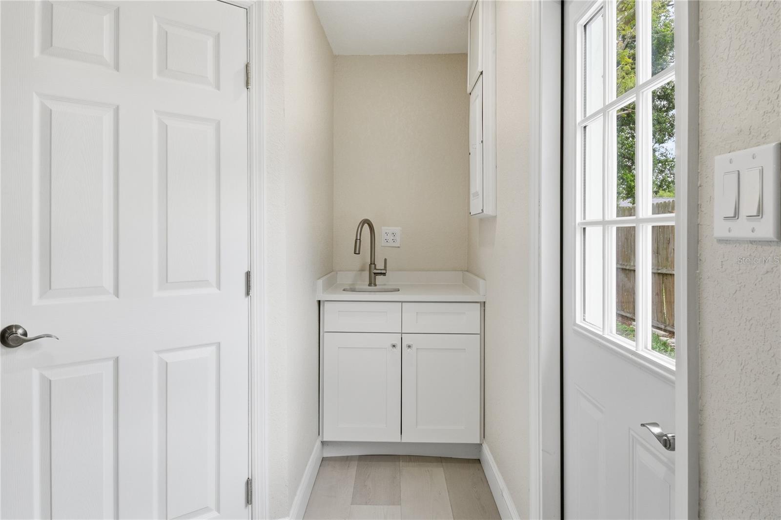 HILLANDALE - Residential