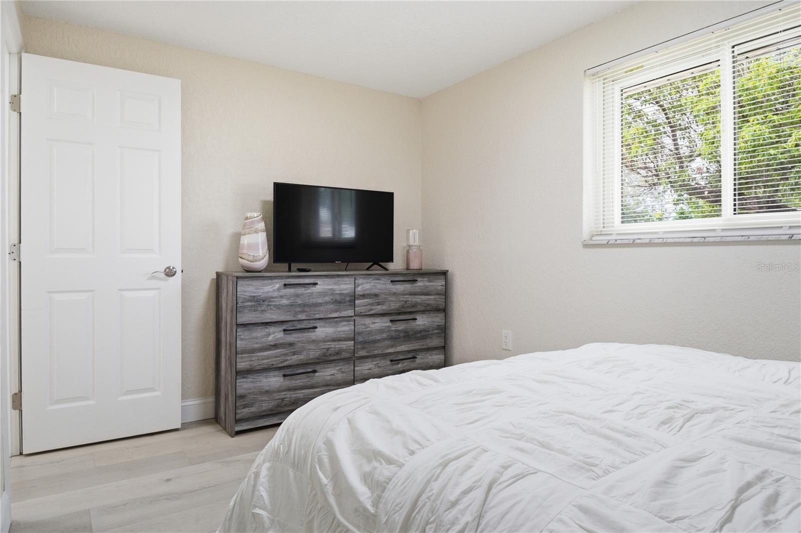 HILLANDALE - Residential