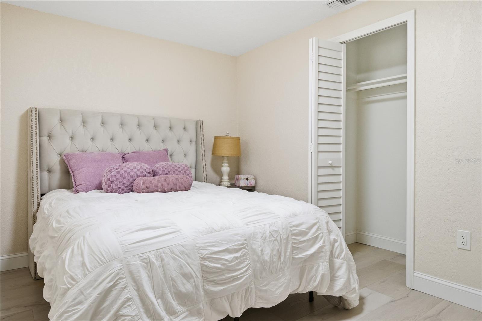 HILLANDALE - Residential