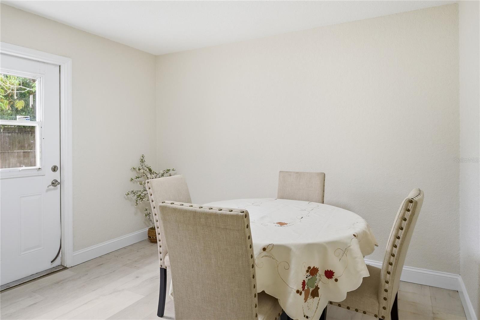 HILLANDALE - Residential