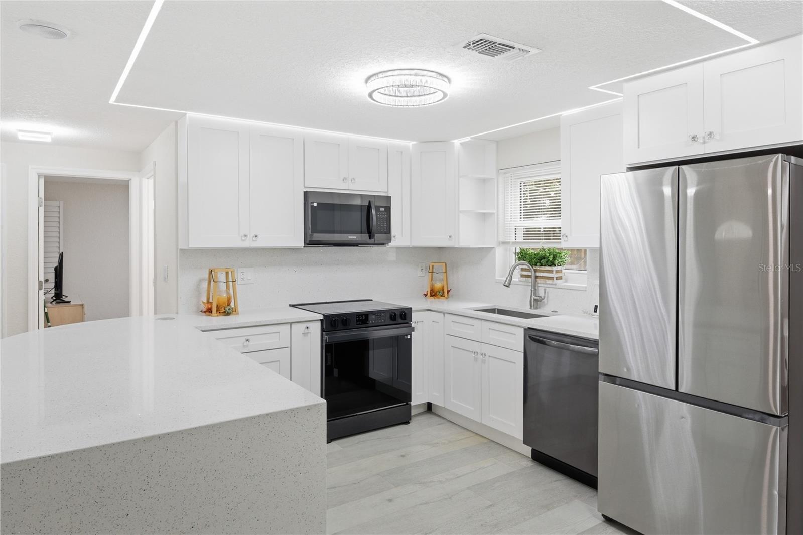 HILLANDALE - Residential
