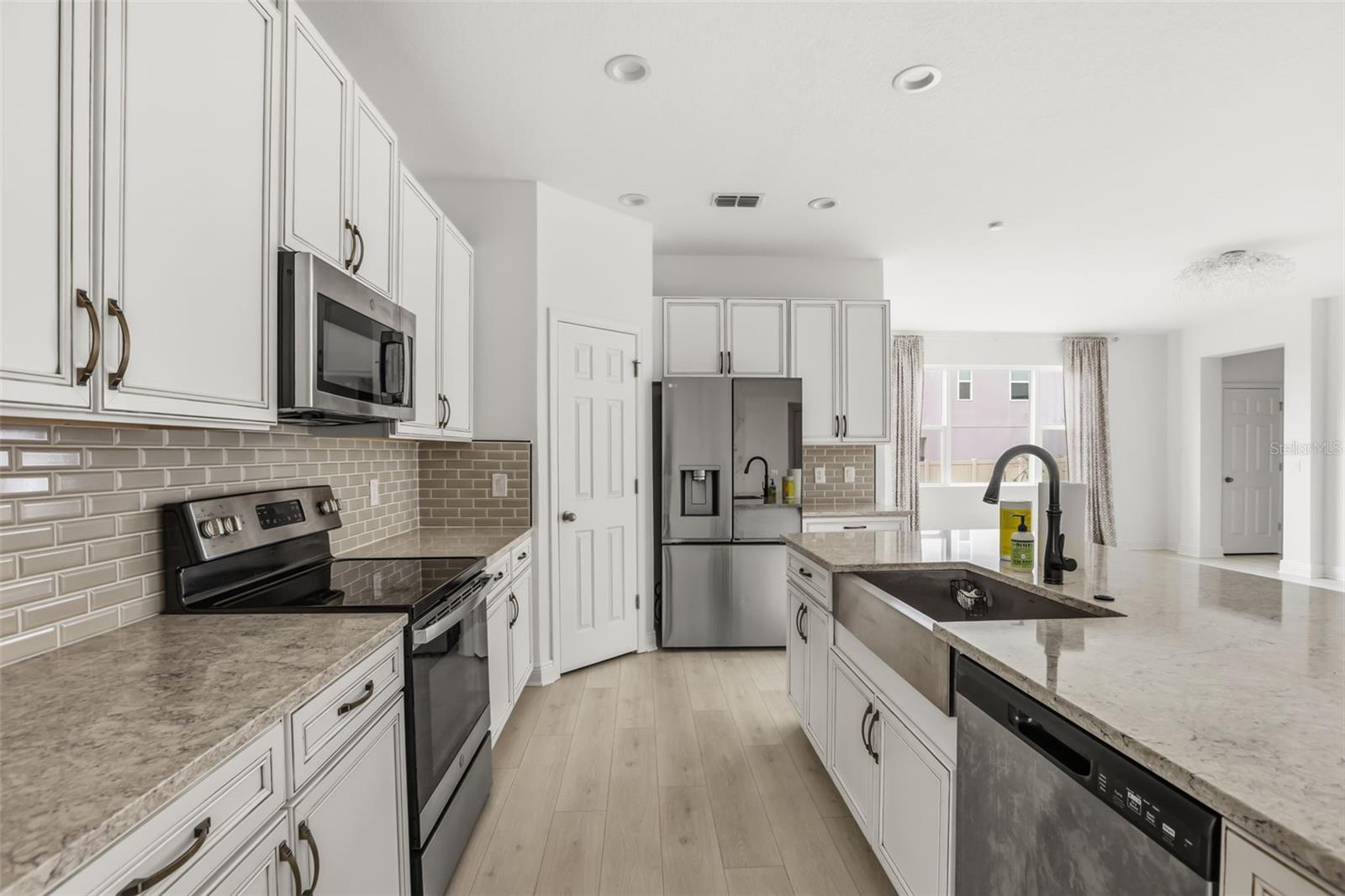 RIDGEVIEW PH 3 - Residential