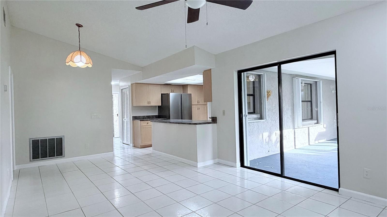 COUNTRYWAY PRCL B TR 5 - Residential Lease