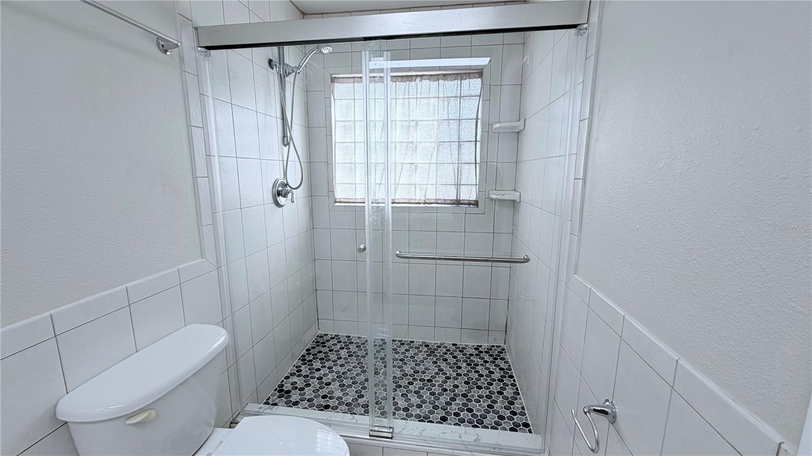 COUNTRYWAY PRCL B TR 5 - Residential Lease