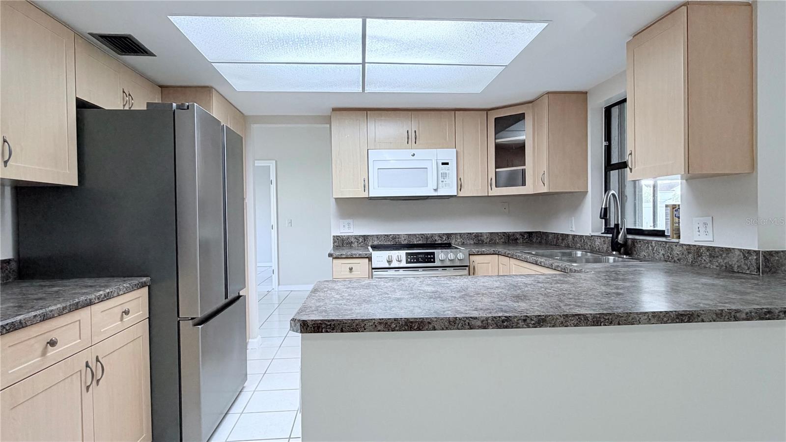 COUNTRYWAY PRCL B TR 5 - Residential Lease