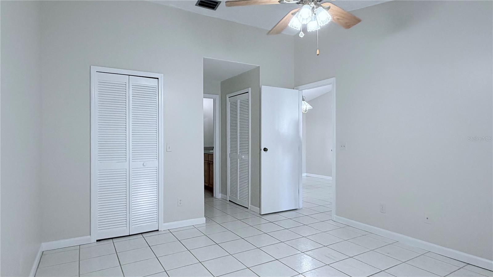 COUNTRYWAY PRCL B TR 5 - Residential Lease