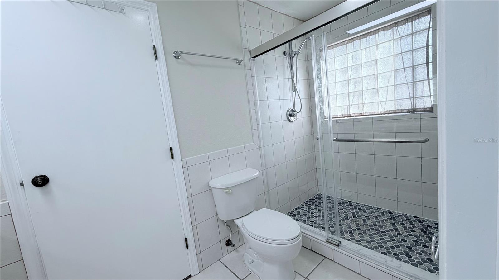 COUNTRYWAY PRCL B TR 5 - Residential Lease