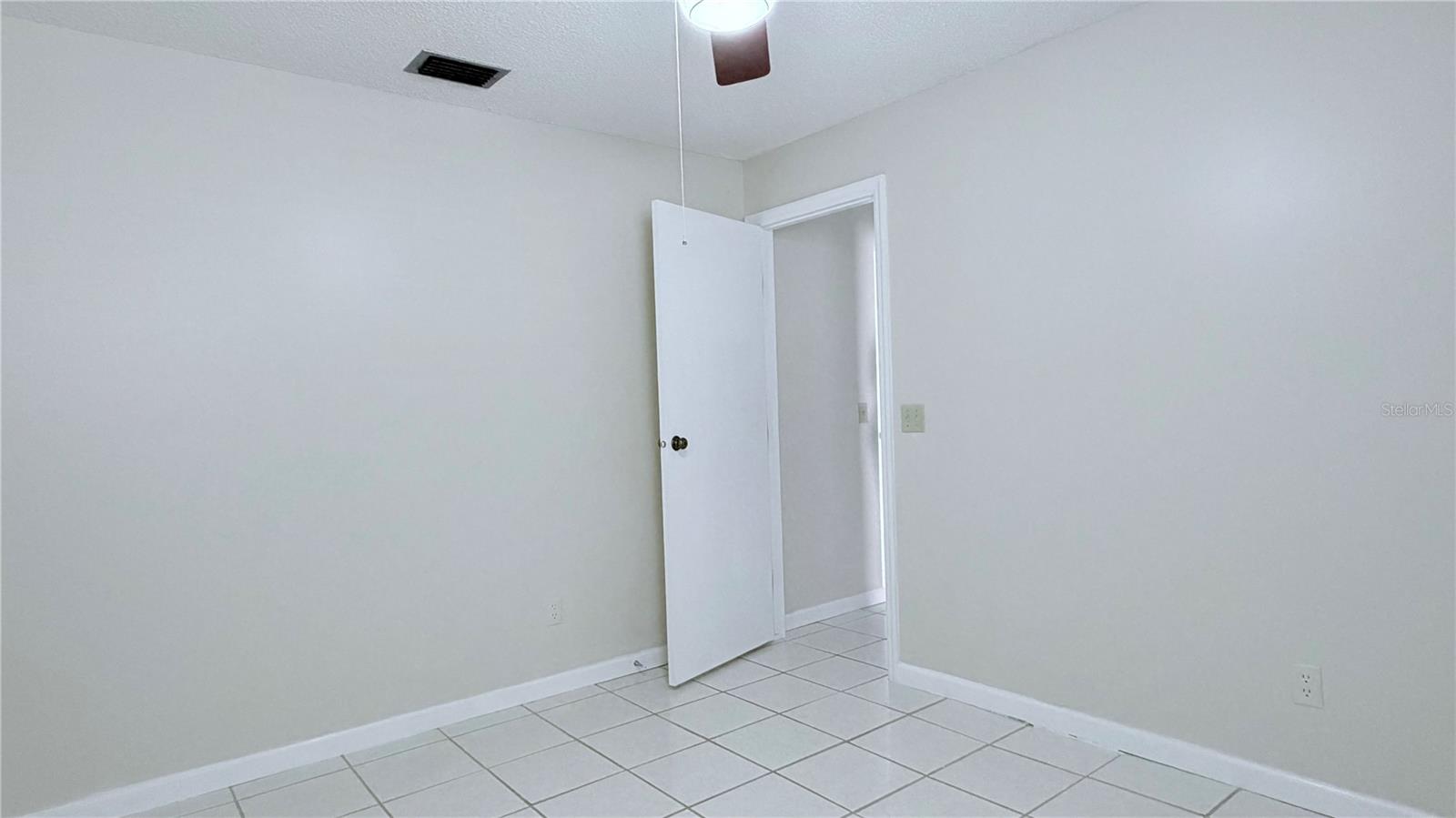 COUNTRYWAY PRCL B TR 5 - Residential Lease
