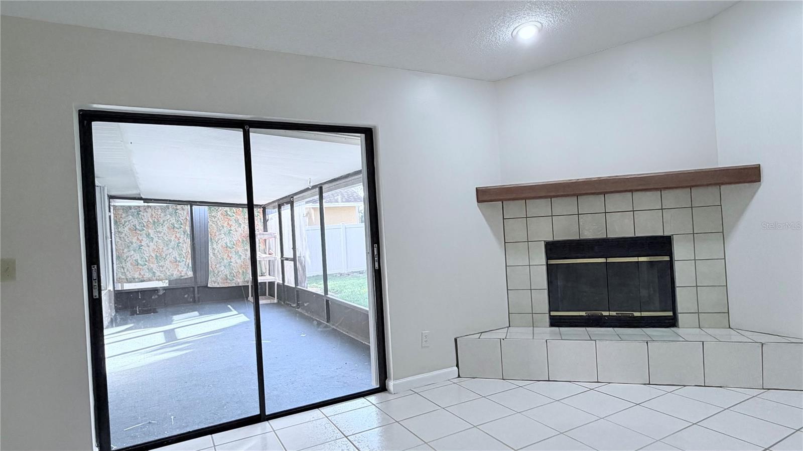 COUNTRYWAY PRCL B TR 5 - Residential Lease