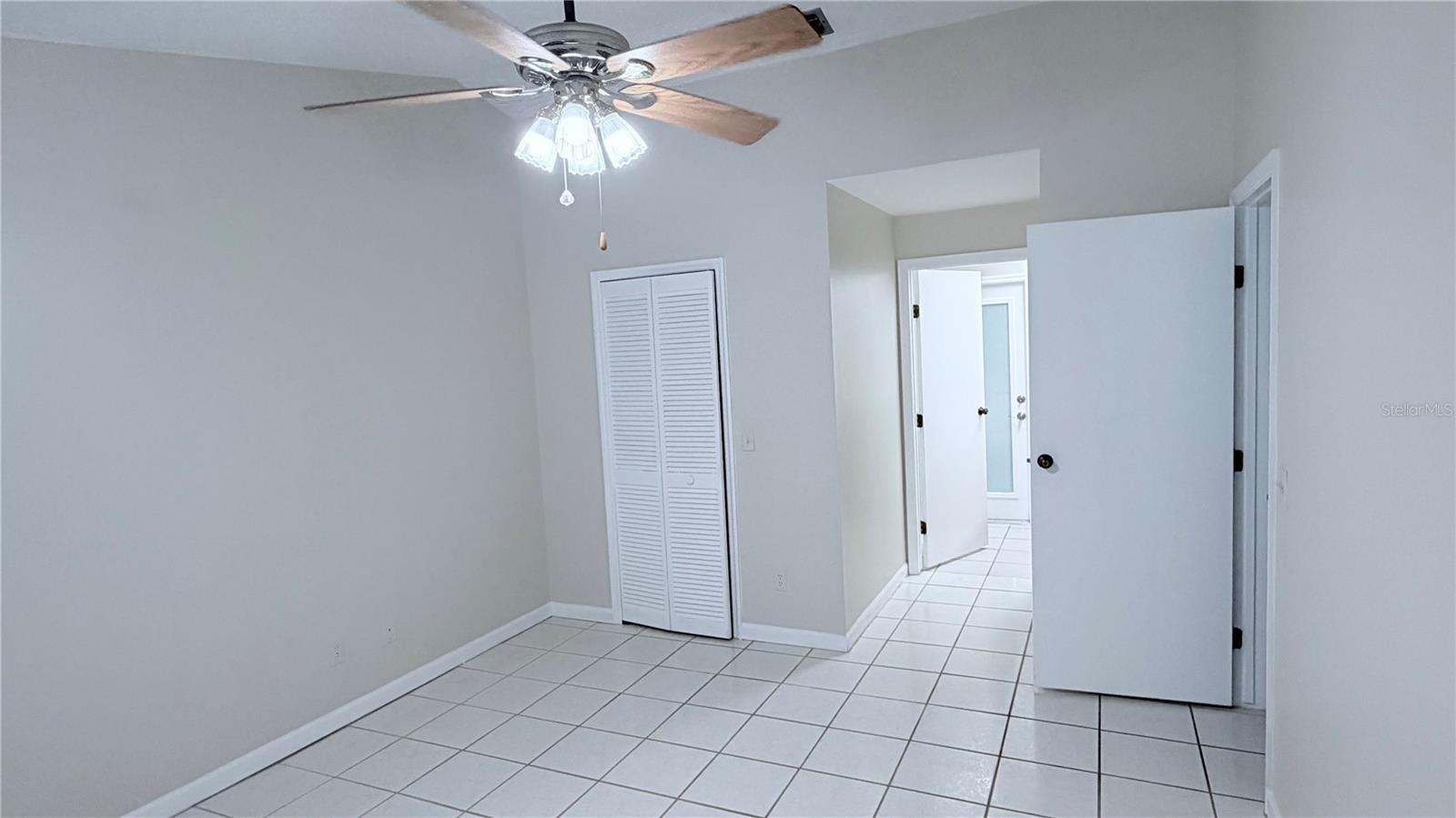 COUNTRYWAY PRCL B TR 5 - Residential Lease