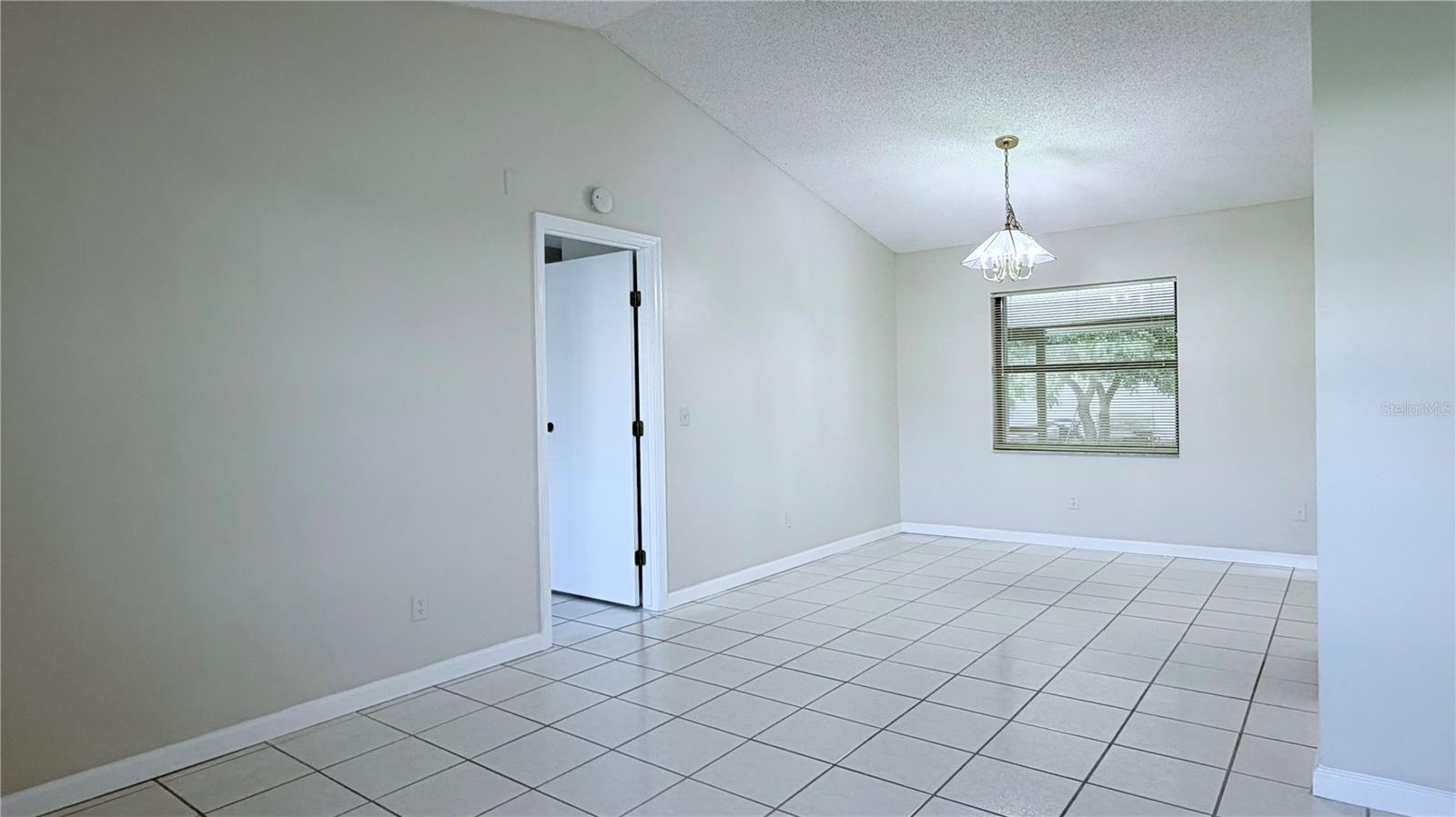 COUNTRYWAY PRCL B TR 5 - Residential Lease
