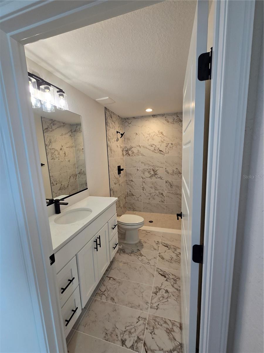 SILVER SPRINGS SHORES - Residential