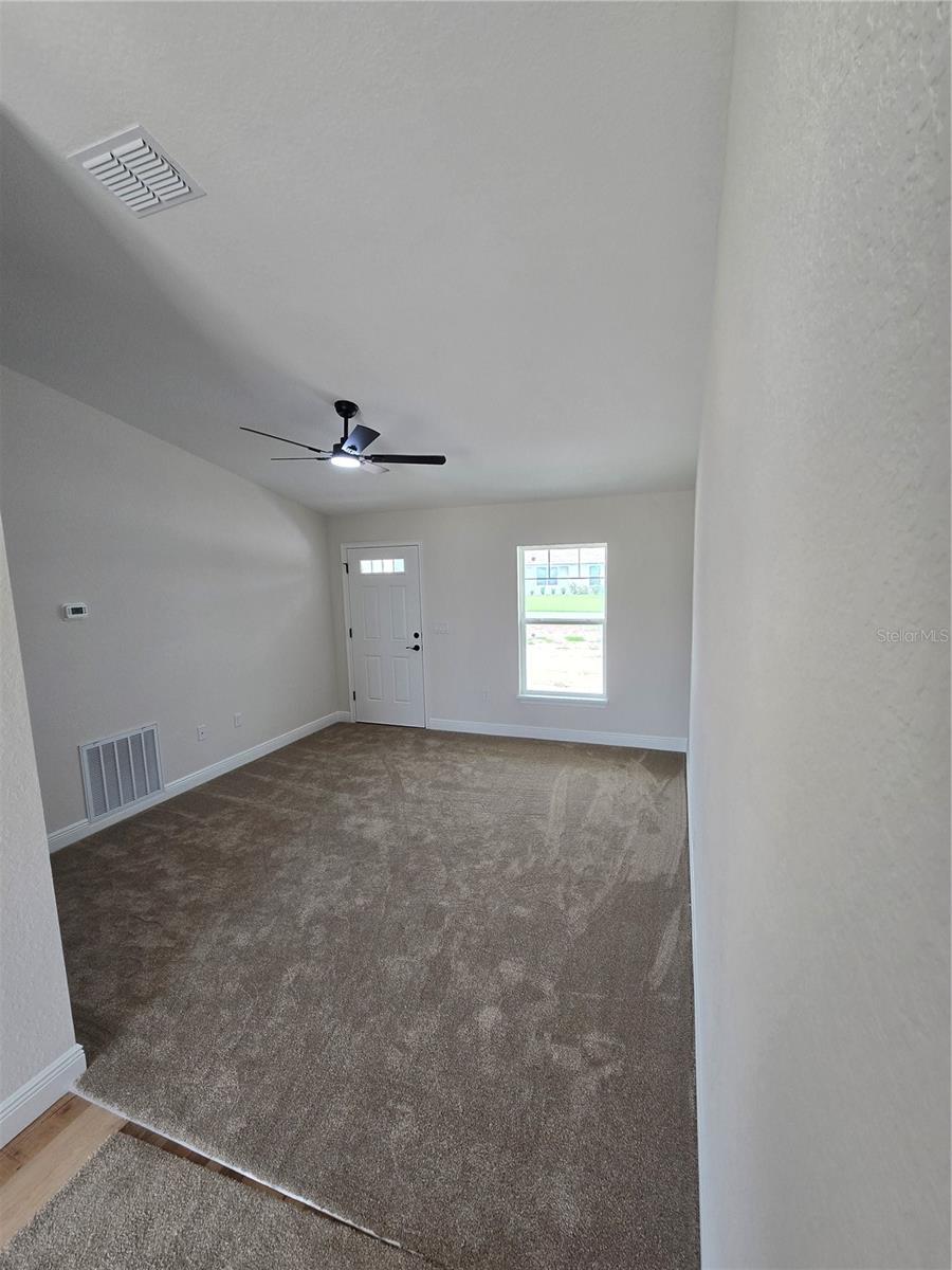 SILVER SPRINGS SHORES - Residential