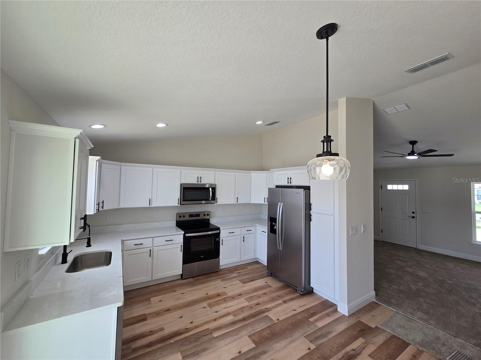 SILVER SPRINGS SHORES - Residential