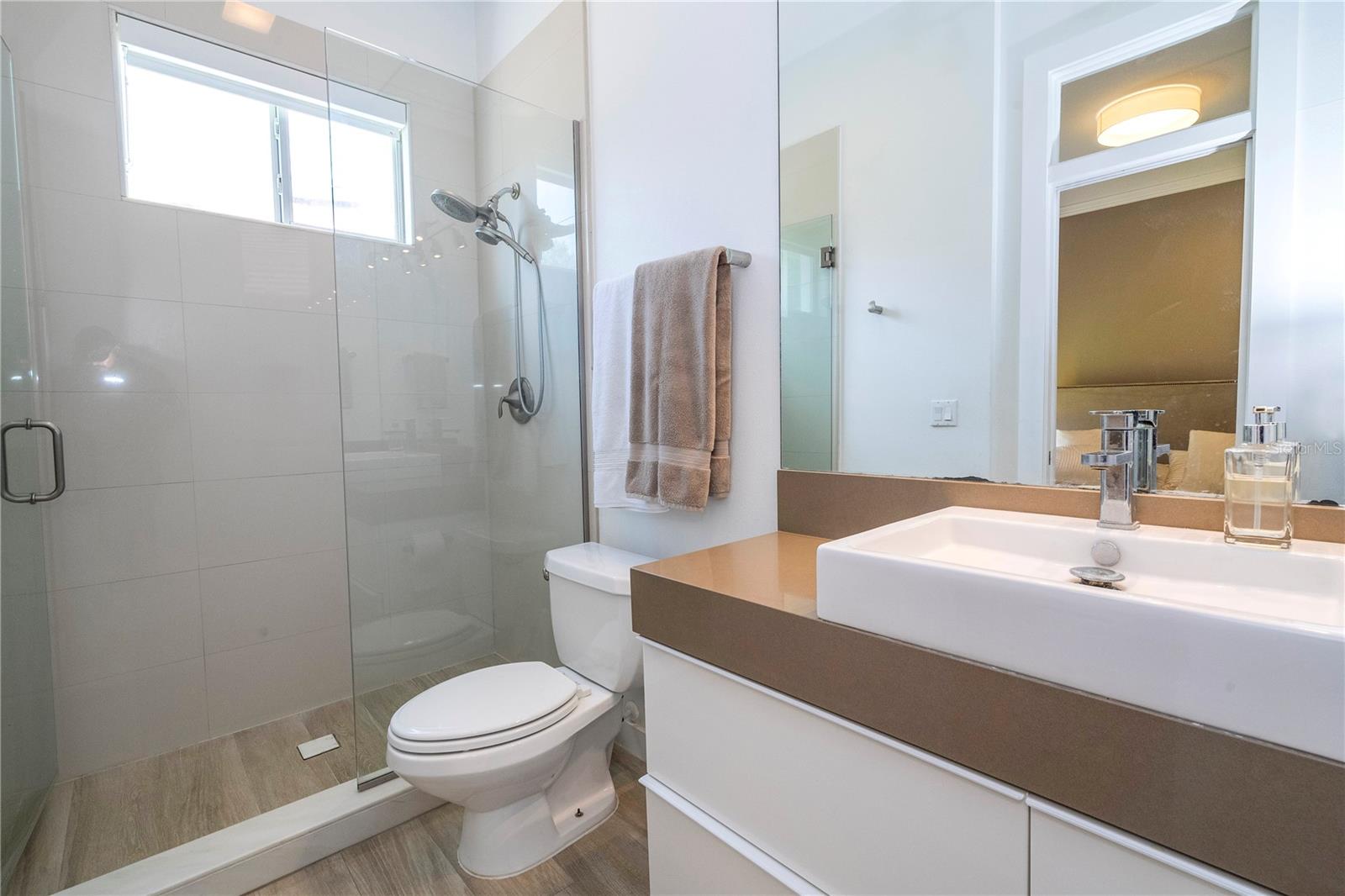 BRENTWOOD CLUB PH 1 - Residential