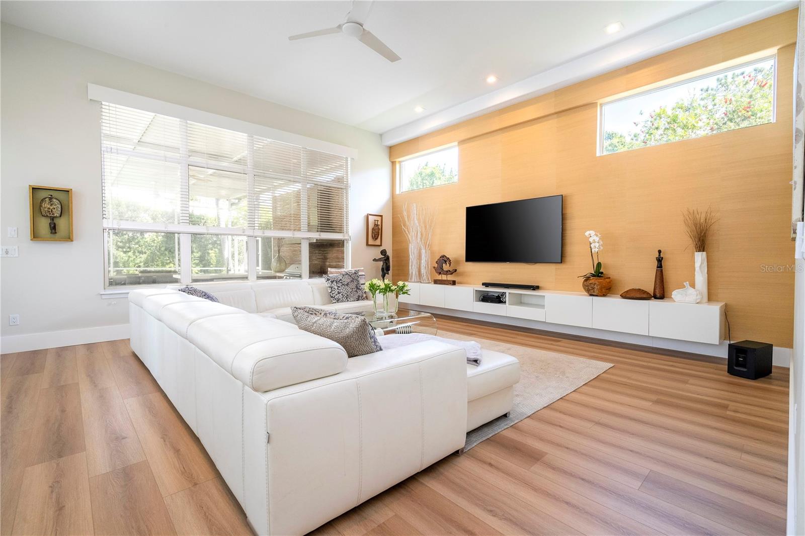 BRENTWOOD CLUB PH 1 - Residential