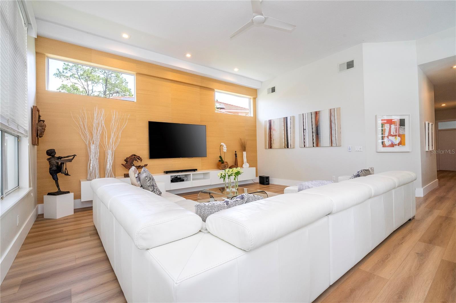 BRENTWOOD CLUB PH 1 - Residential