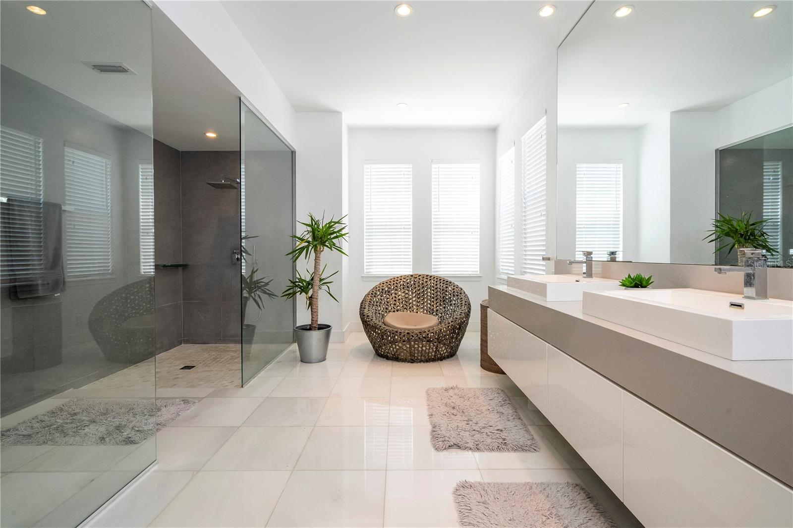 BRENTWOOD CLUB PH 1 - Residential