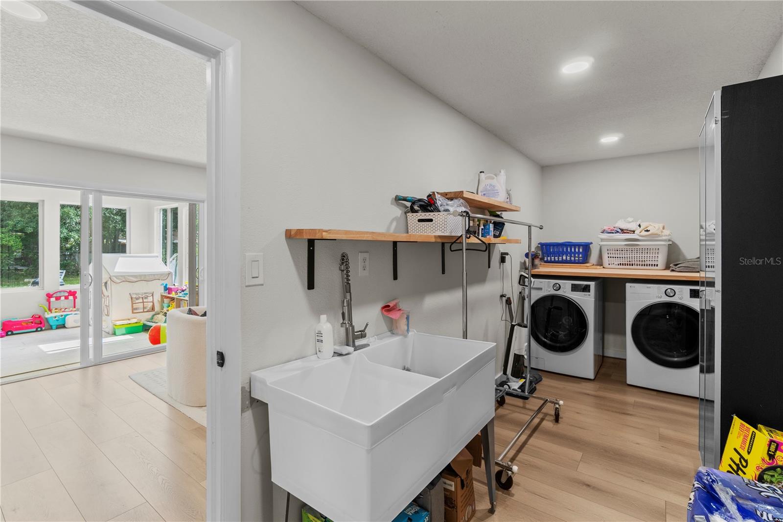 DOVER ESTATES THIRD ADD - Residential
