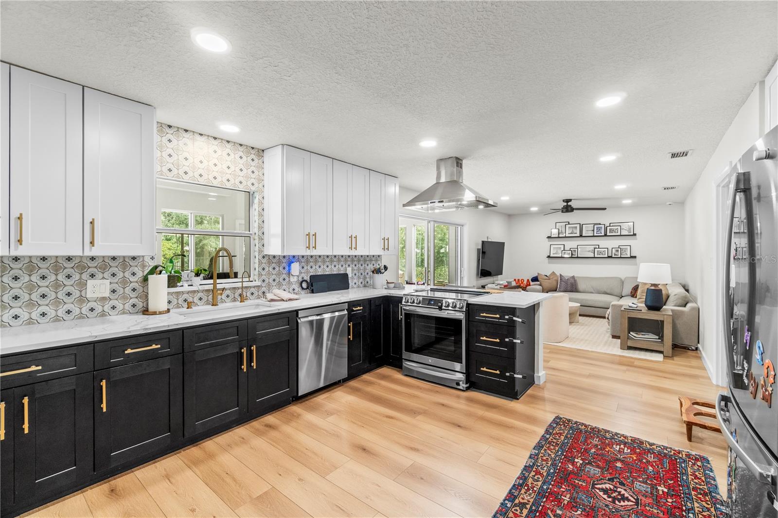 DOVER ESTATES THIRD ADD - Residential