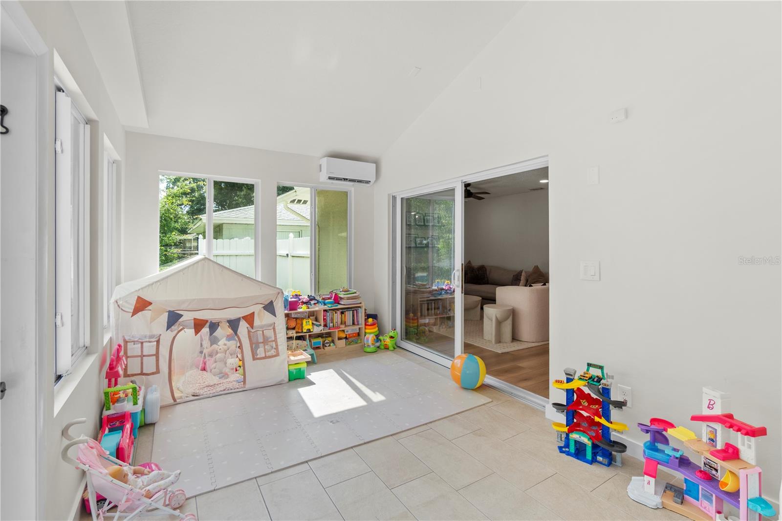 DOVER ESTATES THIRD ADD - Residential