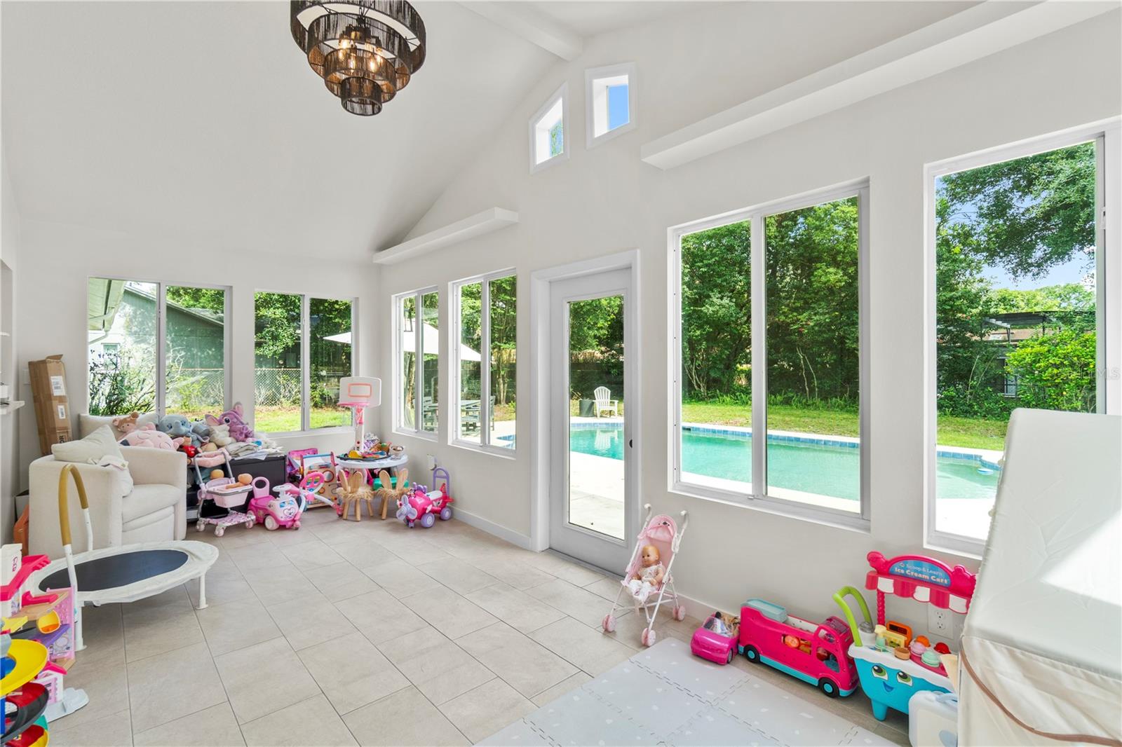 DOVER ESTATES THIRD ADD - Residential