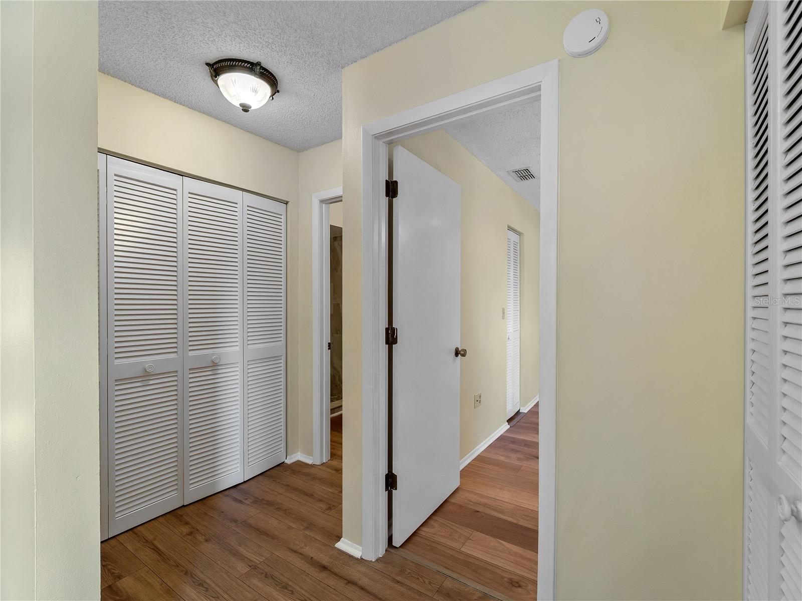 VILLAGE OAKS SEC B - Residential
