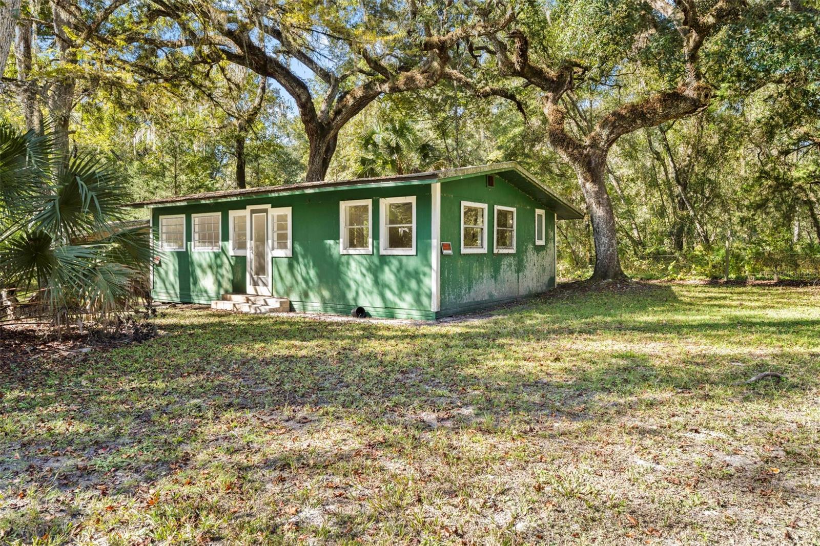 UNREC TRACTS IN 01-21S-20E - Residential