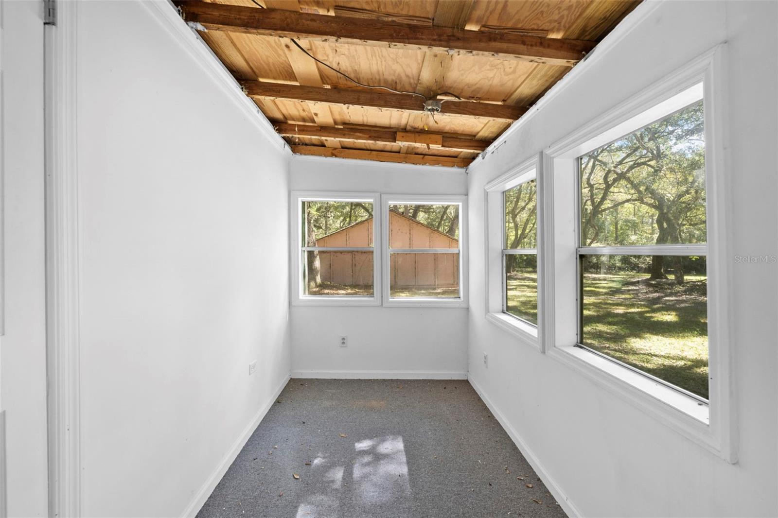 UNREC TRACTS IN 01-21S-20E - Residential