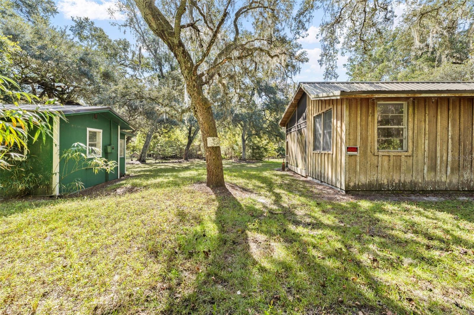 UNREC TRACTS IN 01-21S-20E - Residential
