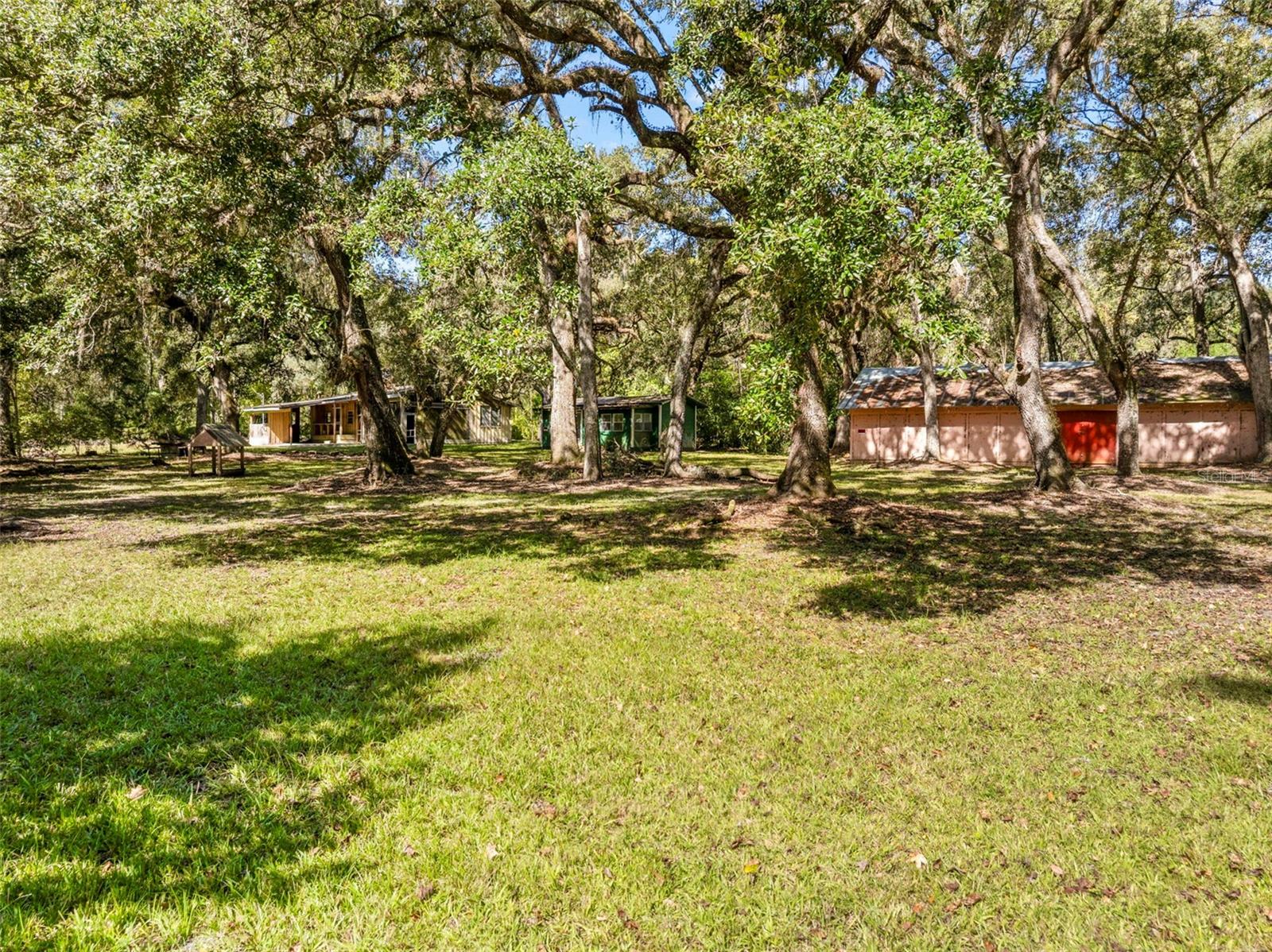 UNREC TRACTS IN 01-21S-20E - Residential