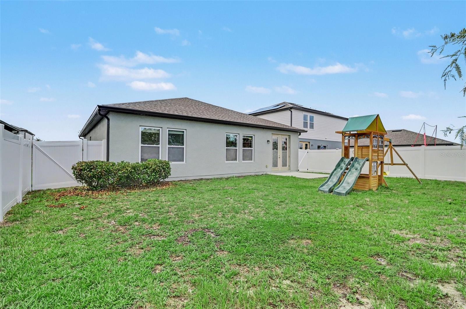 HAMPTON OAKS - Residential