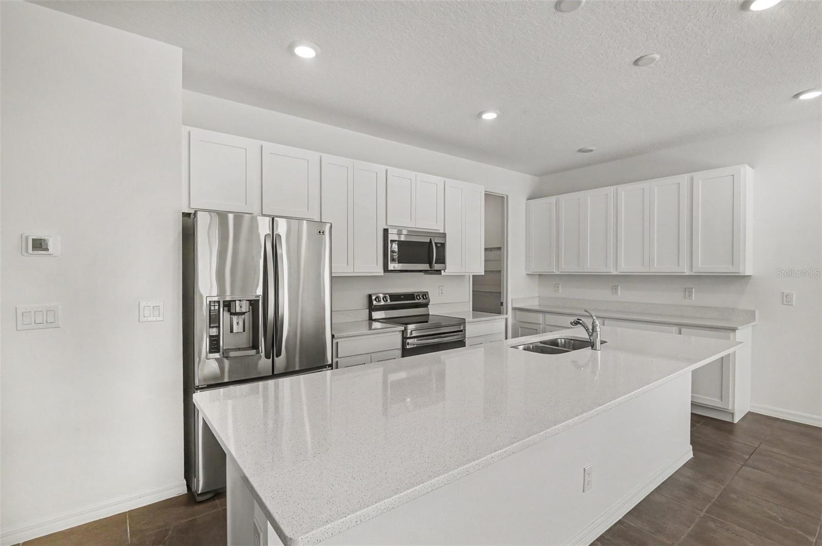 HAMPTON OAKS - Residential