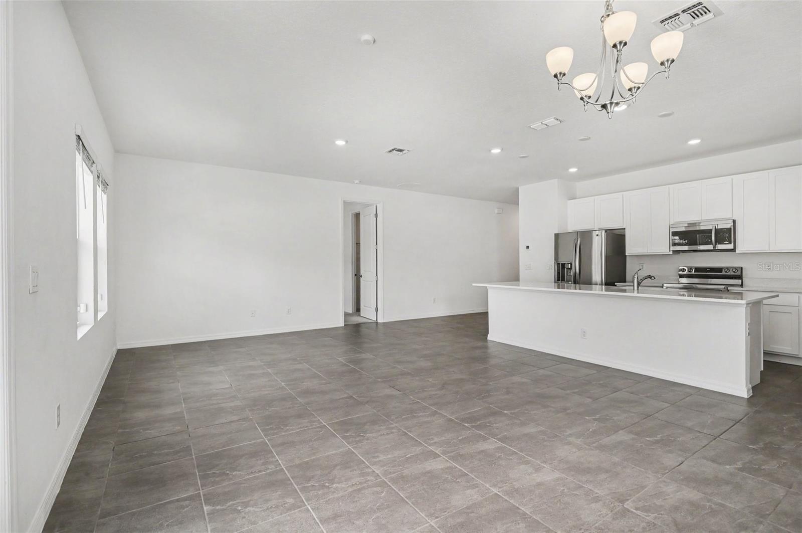 HAMPTON OAKS - Residential