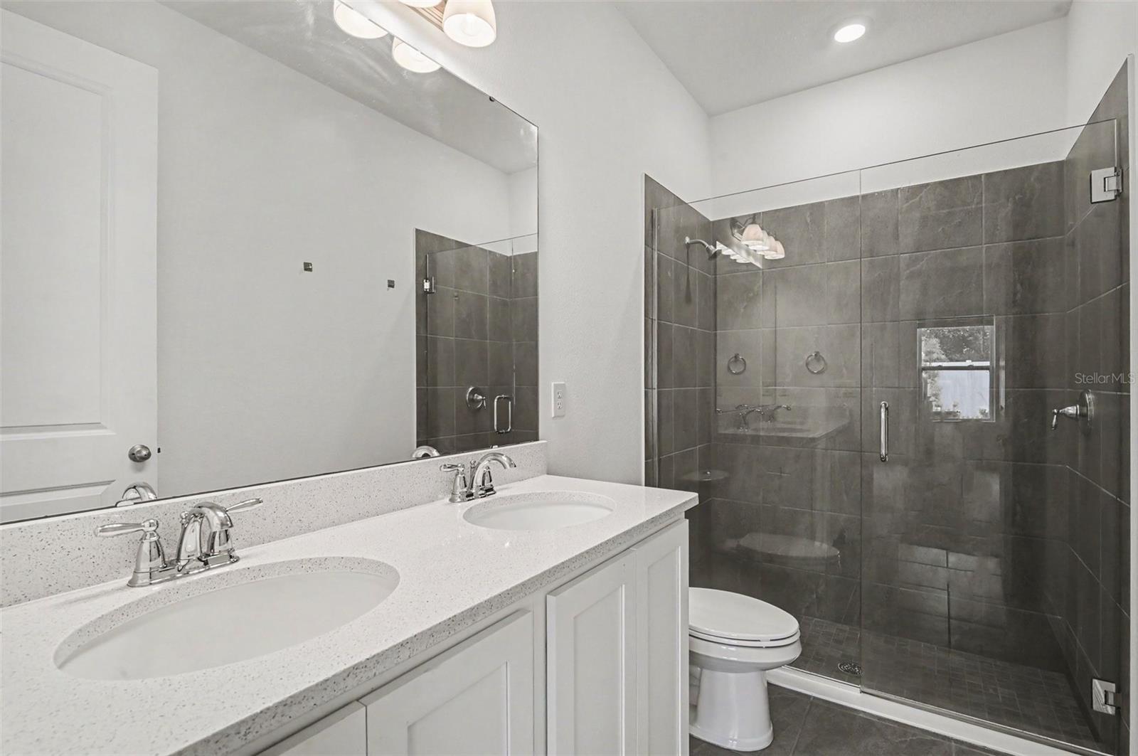 HAMPTON OAKS - Residential