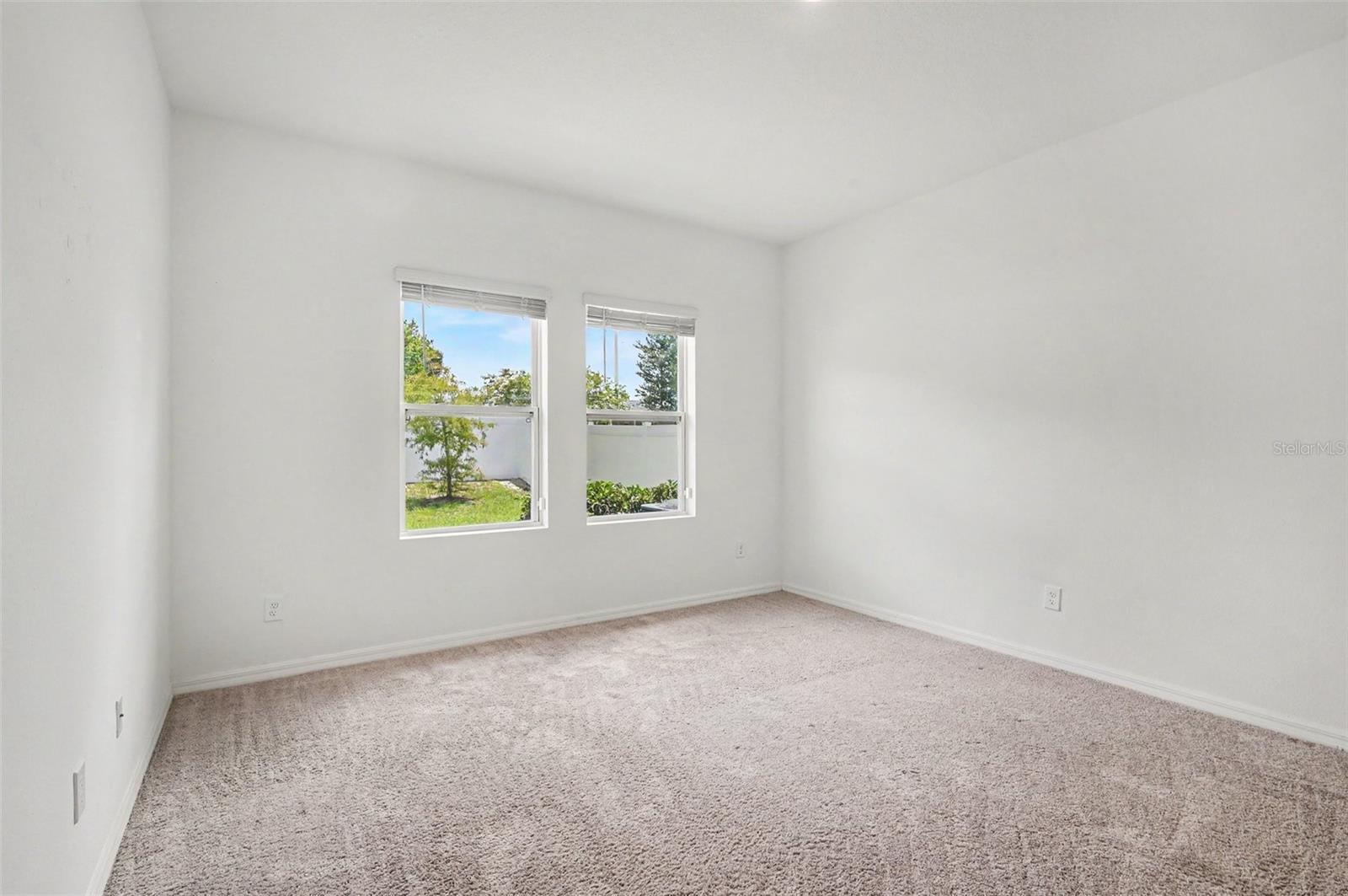 HAMPTON OAKS - Residential