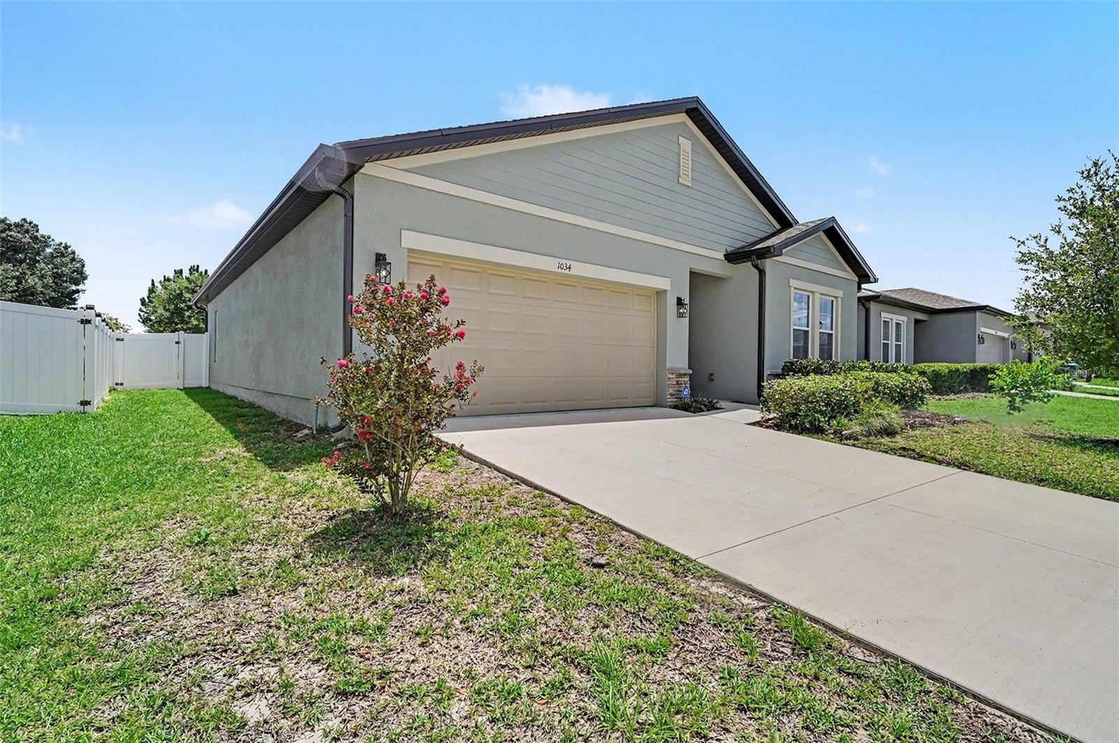 HAMPTON OAKS - Residential