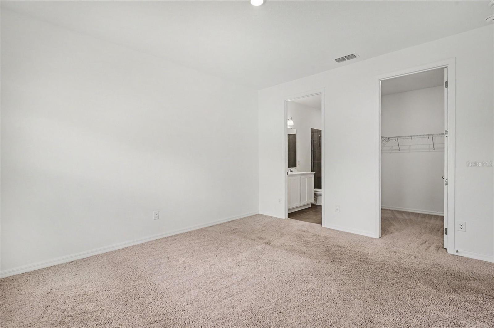 HAMPTON OAKS - Residential