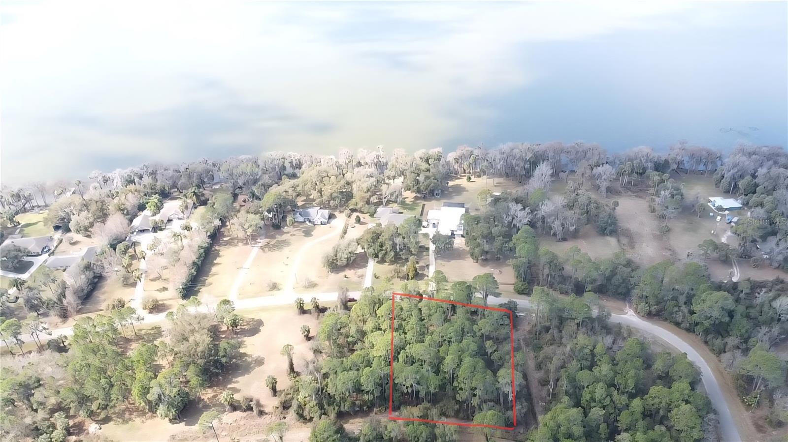 LAKE LOCHLOOSE SHORES - Land