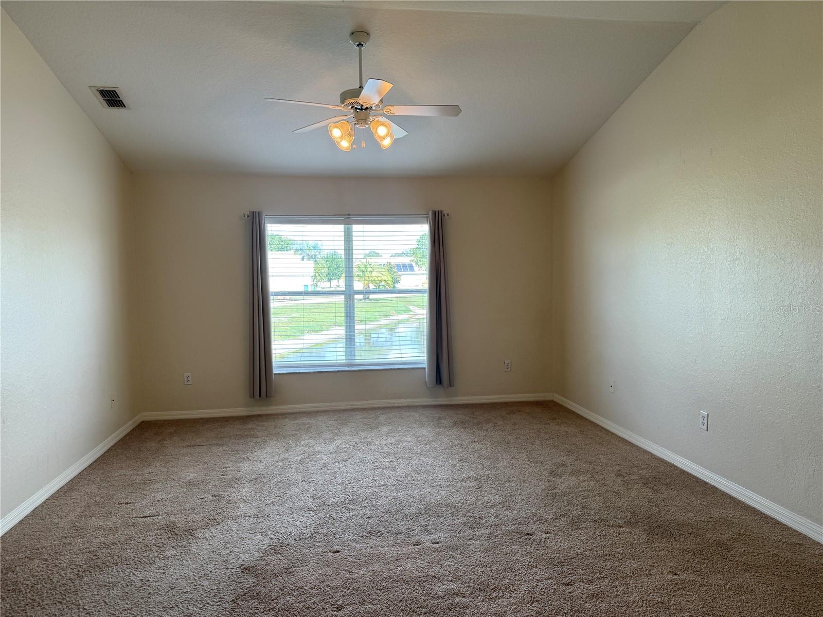 ISLAND LAKES - Residential