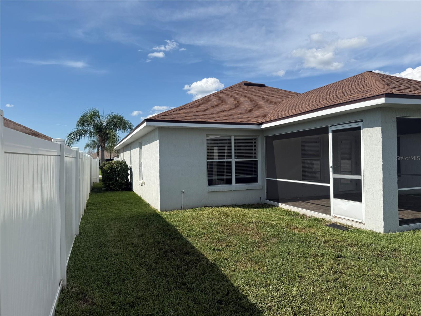 ISLAND LAKES - Residential