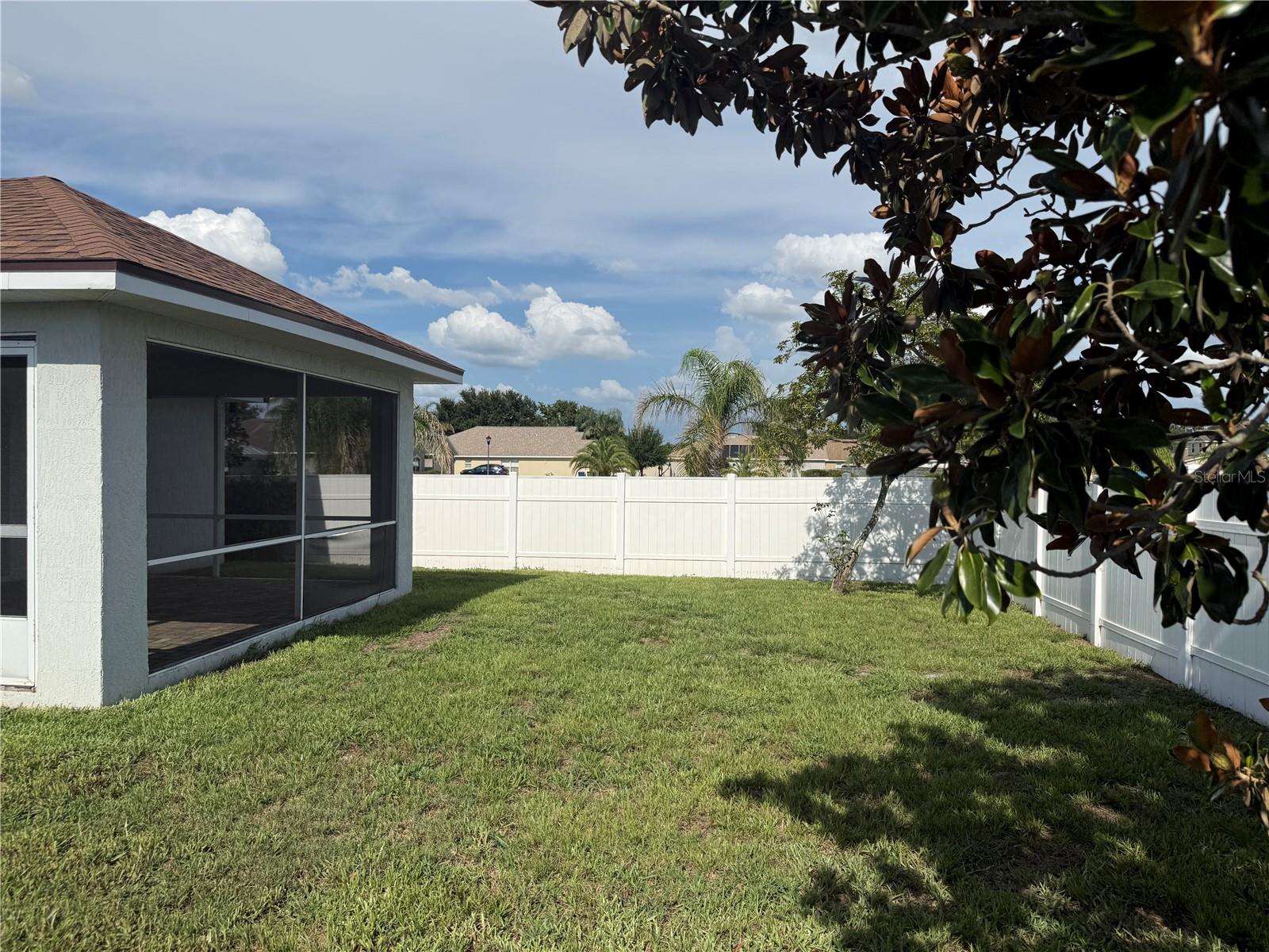 ISLAND LAKES - Residential