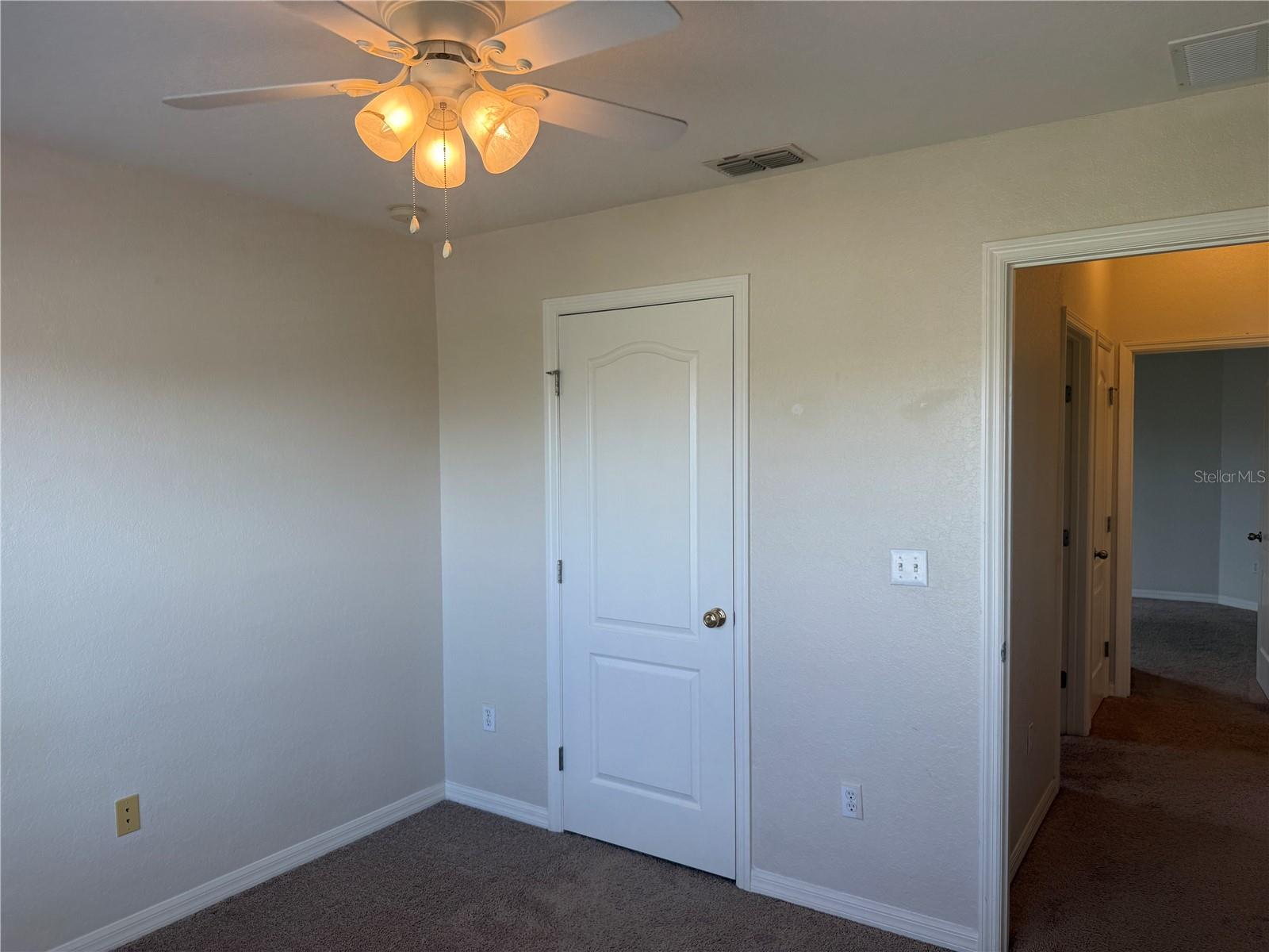 ISLAND LAKES - Residential