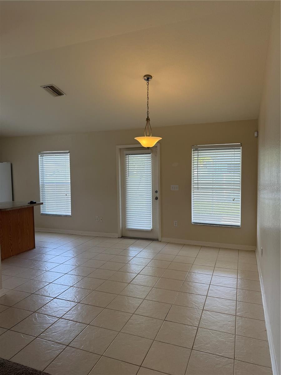 ISLAND LAKES - Residential
