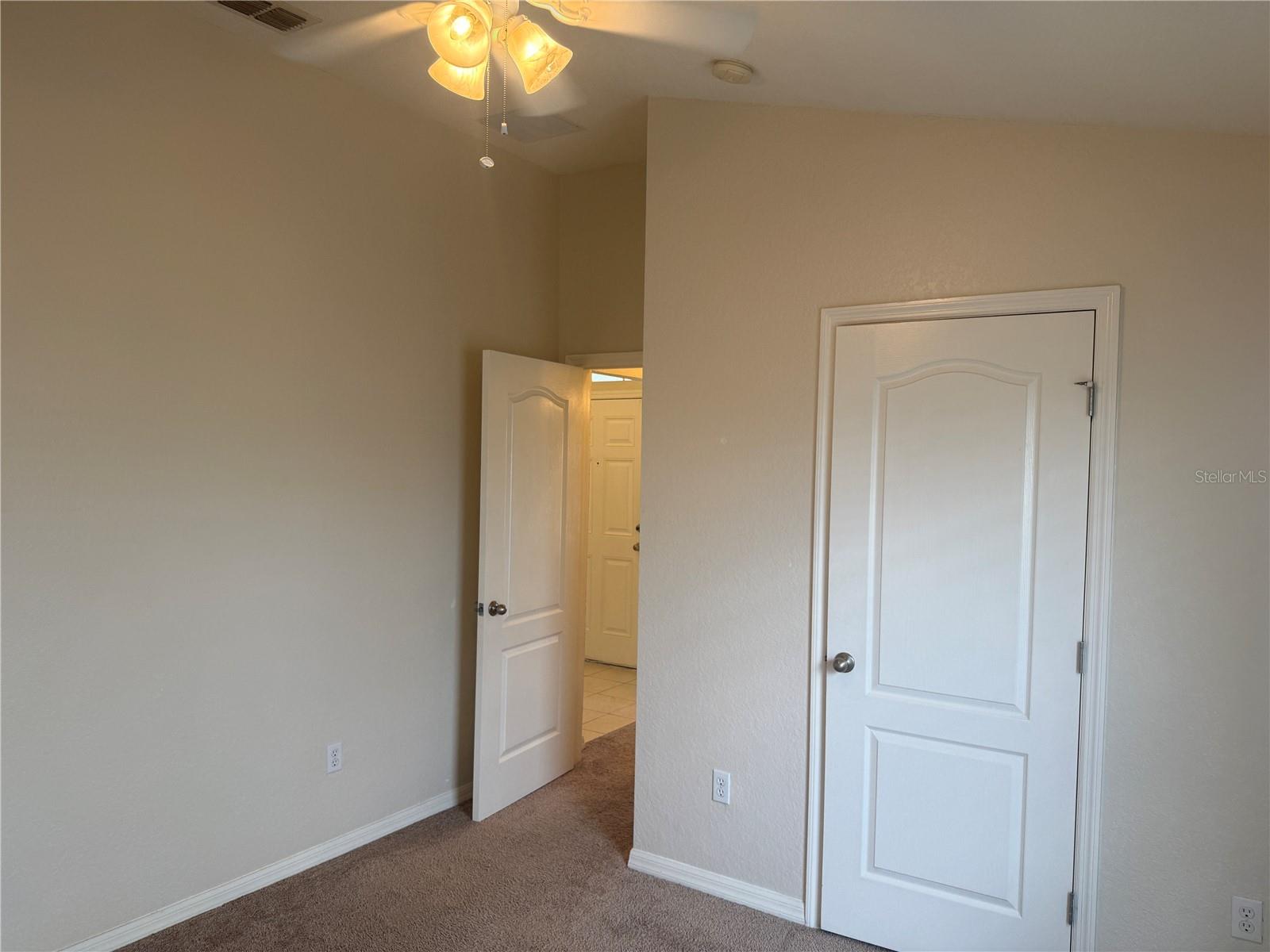 ISLAND LAKES - Residential