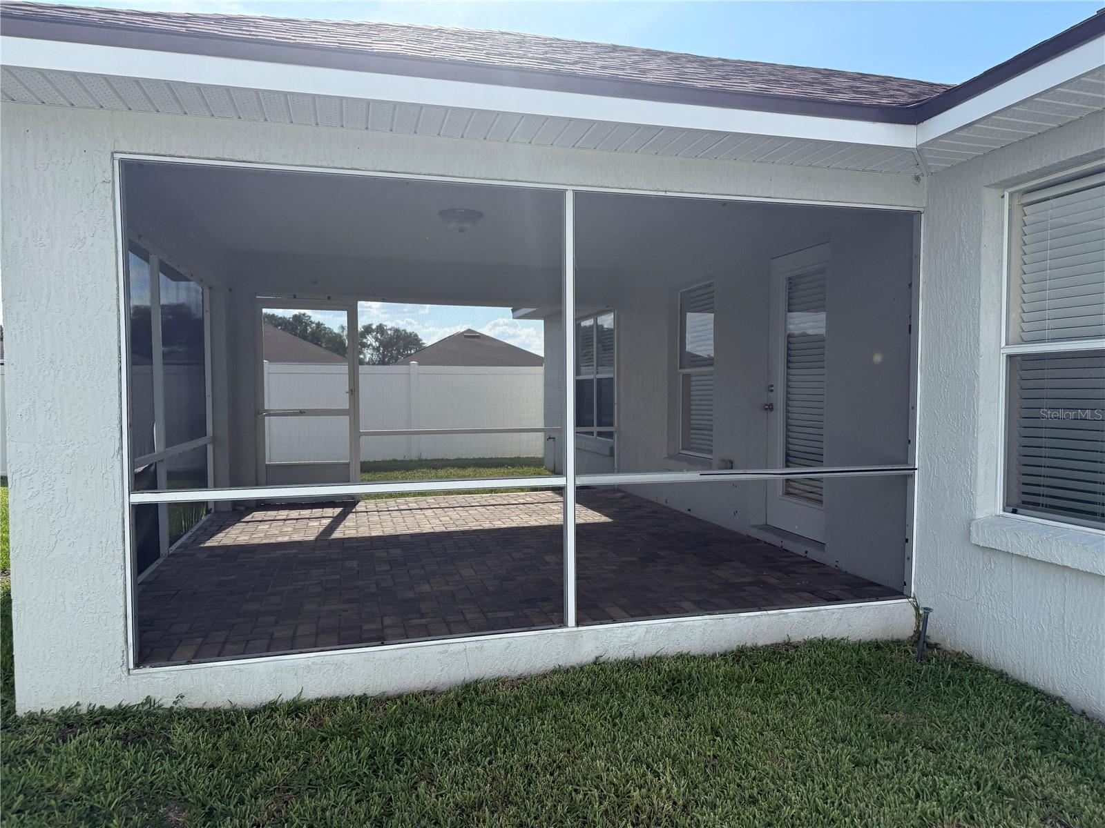 ISLAND LAKES - Residential