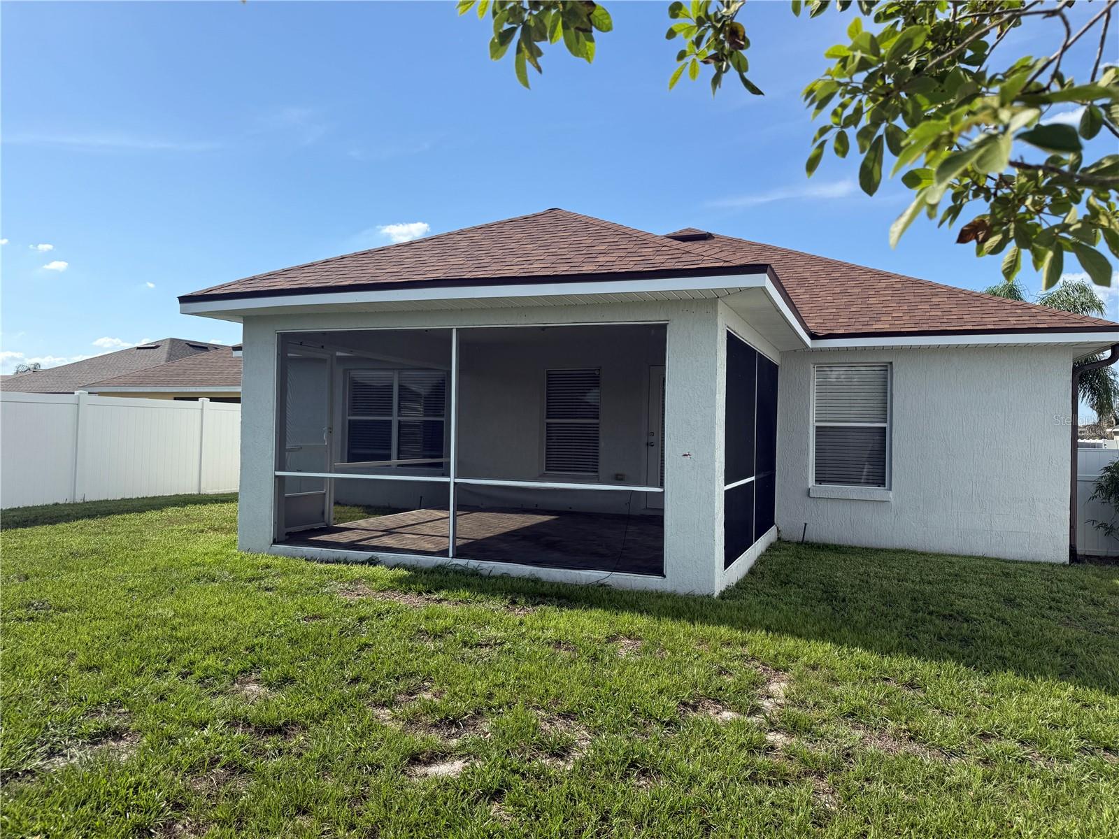 ISLAND LAKES - Residential