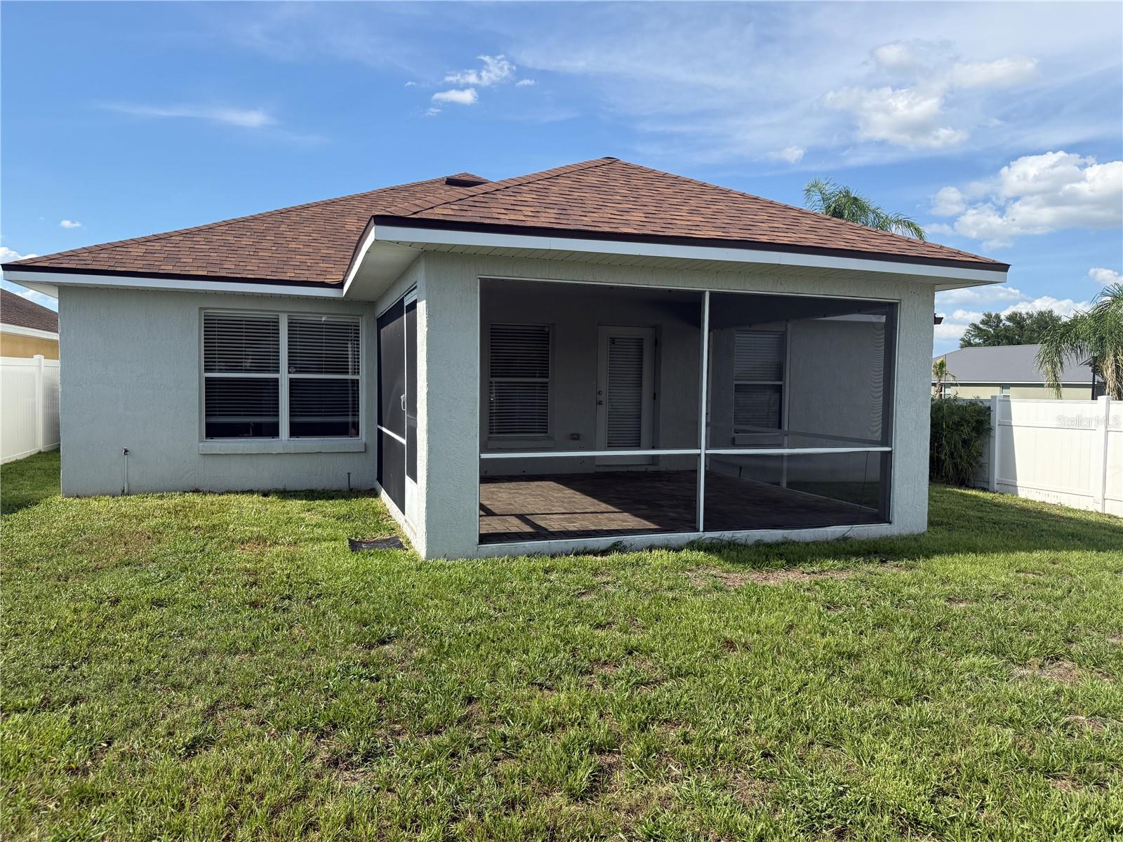 ISLAND LAKES - Residential