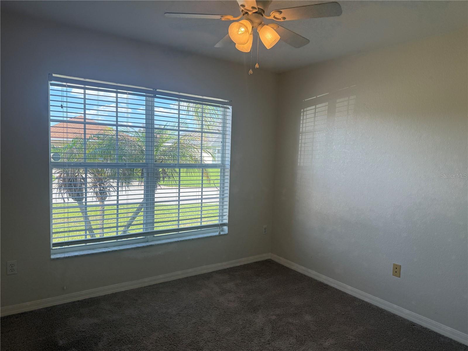 ISLAND LAKES - Residential