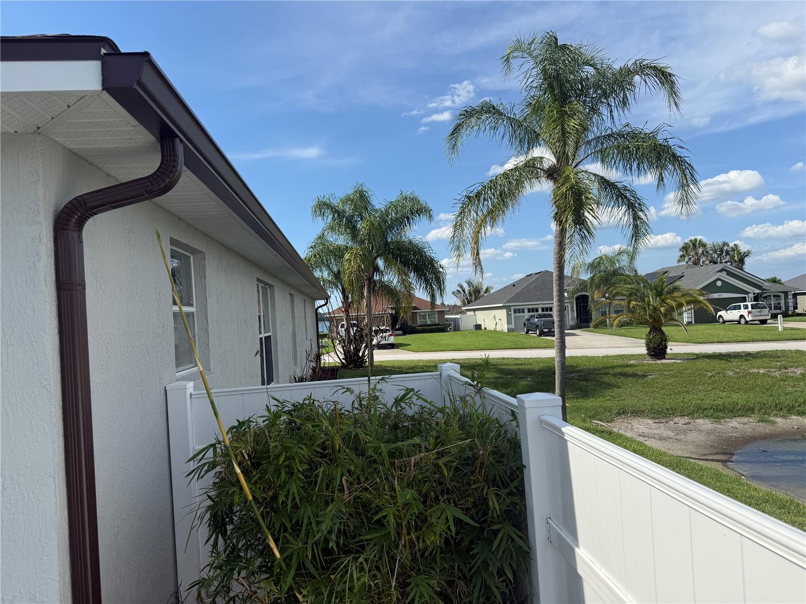 ISLAND LAKES - Residential
